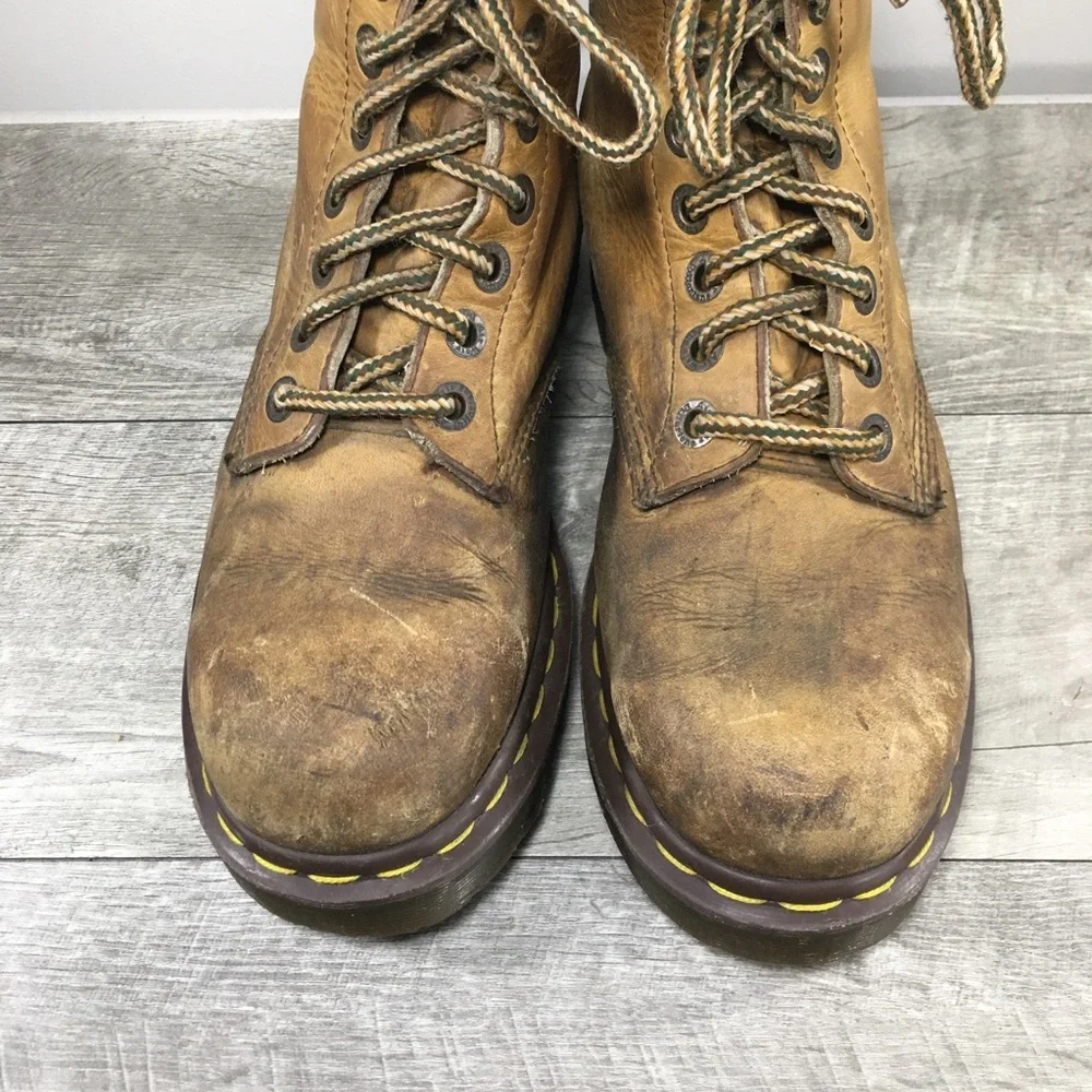 Vintage Docs Dr. Martens 1460 Distressed England Leather Men Combat Punk Boots 8